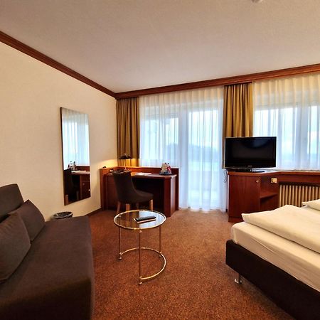 Badhotel Restaurant Stauferland บาดบอล ภายนอก รูปภาพ