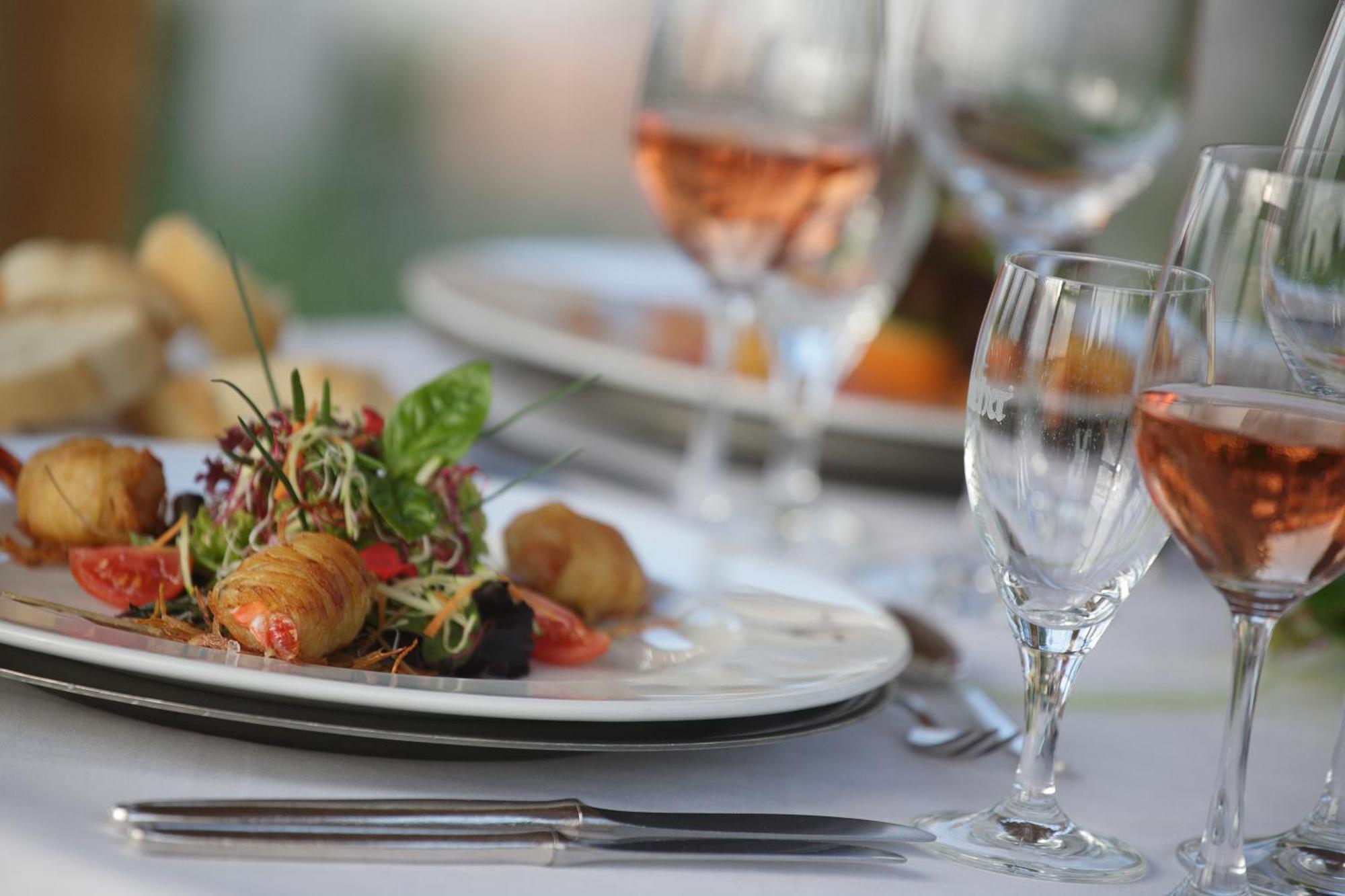 Badhotel Restaurant Stauferland บาดบอล ภายนอก รูปภาพ